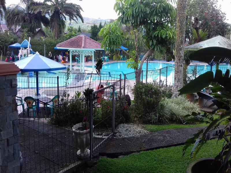 Villa Bukit Danau Lot 12 Cipanas  Eksteriør bilde